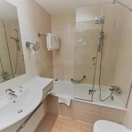 Ibis Styles Ost Messe 3*
