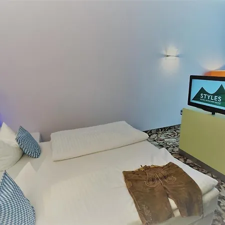 Hotel Styles Messe 3*